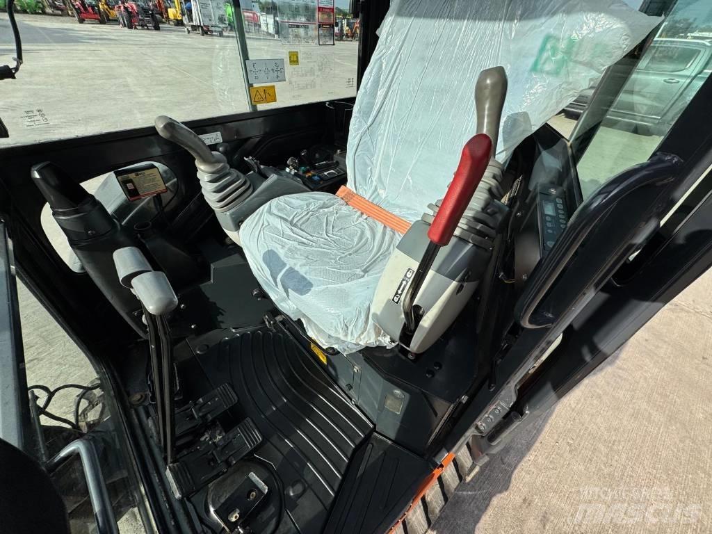 Hitachi ZX 26 U-6 cr Mini rýpadlá < 7t