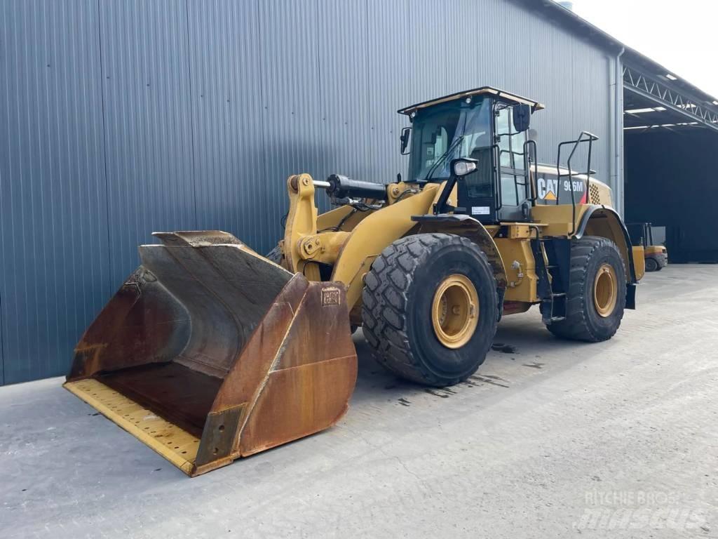CAT 966M Kolesové nakladače