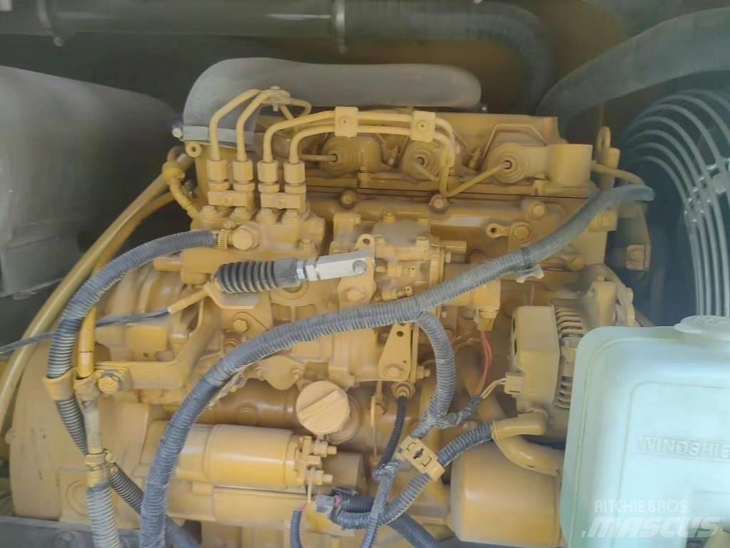 CAT 307 E2 Pásové rýpadlá