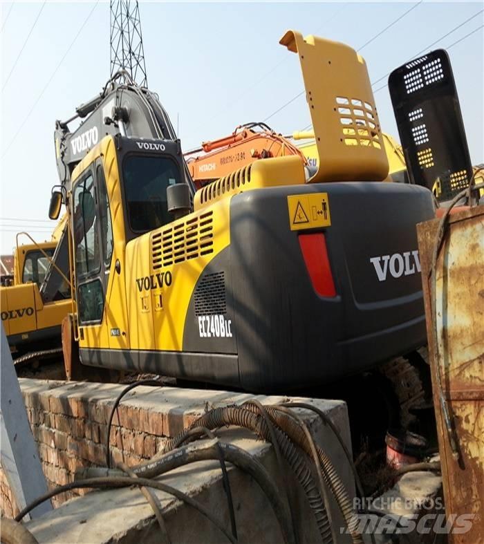 Volvo EC 240 B LC Pásové rýpadlá