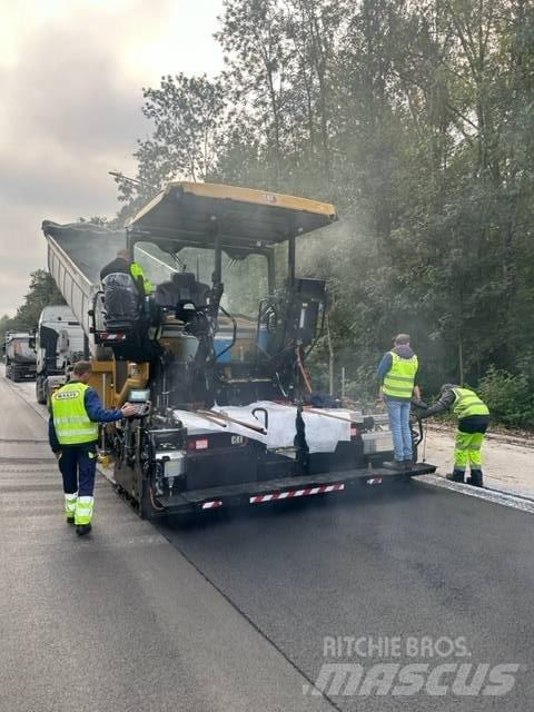 CAT AP 555 Finišéry