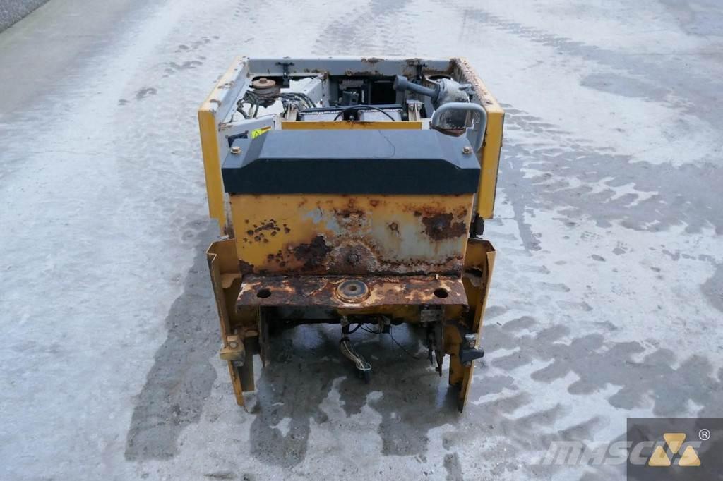 CAT 220-2800 Kabíny a interiér