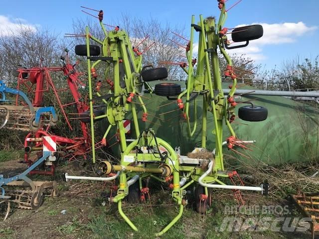 CLAAS Volto 900 Obracače a zhrabovače sena