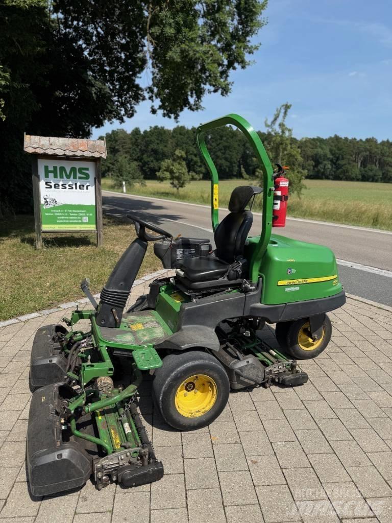 John Deere 2500 E Kosačky greenov