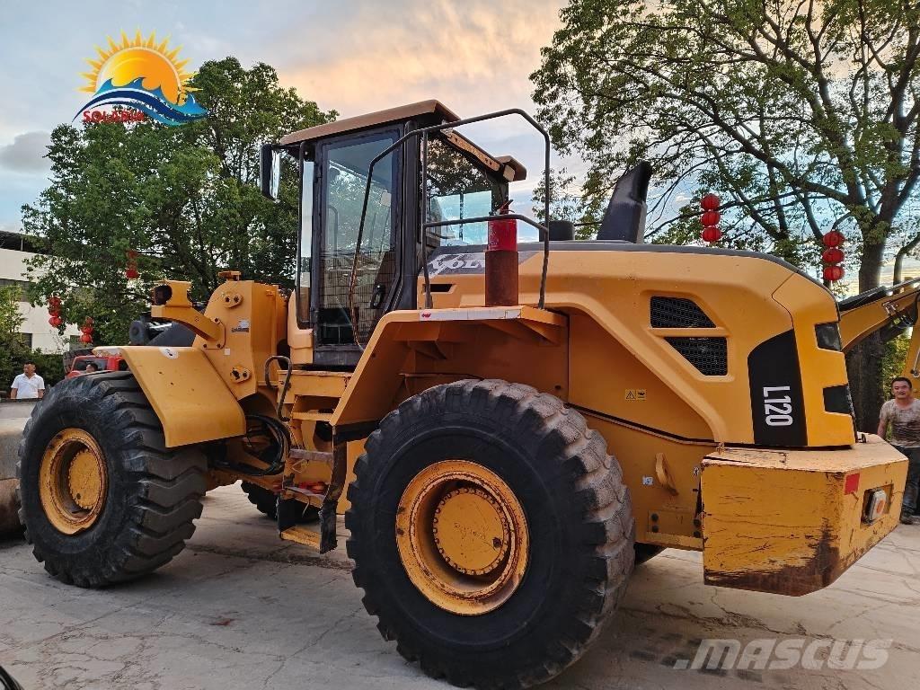 Volvo L 120 Kolesové nakladače