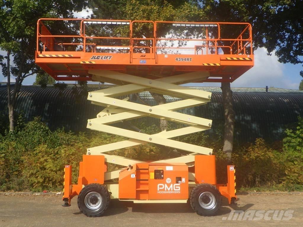 JLG 4394RT Nožnicové zdvíhacie plošiny