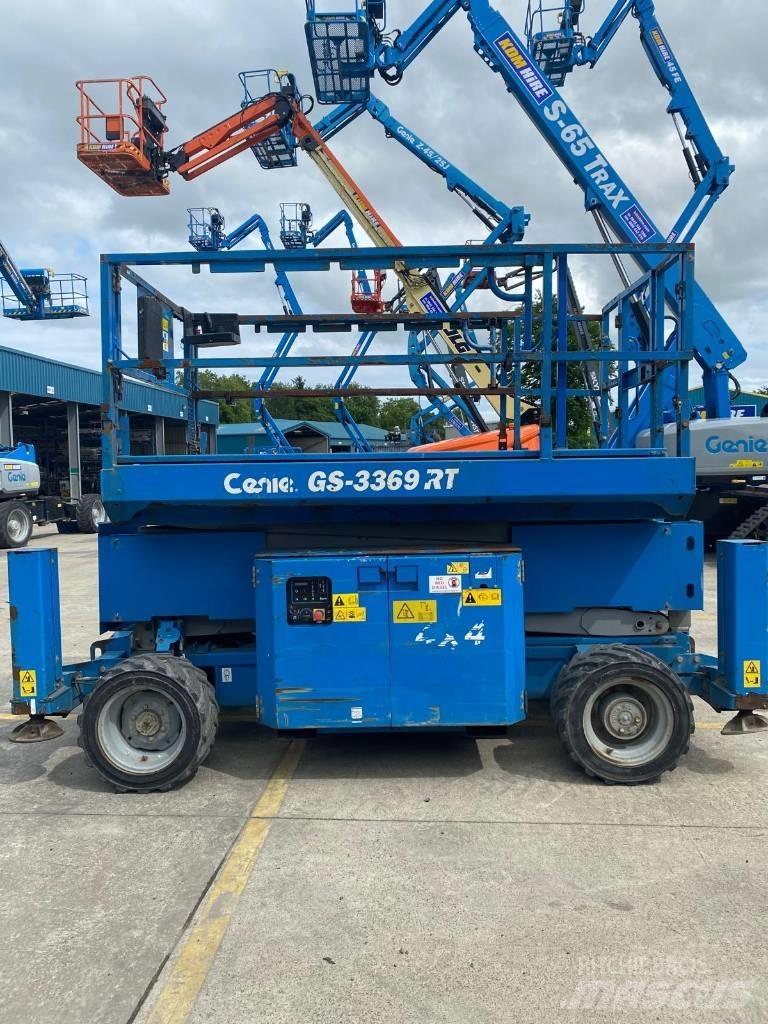 Genie GS 3369 RT Nožnicové zdvíhacie plošiny