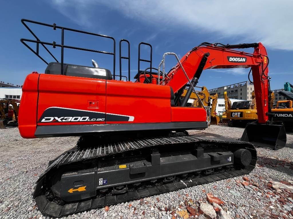 Doosan DX 300 LC-9C Pásové rýpadlá