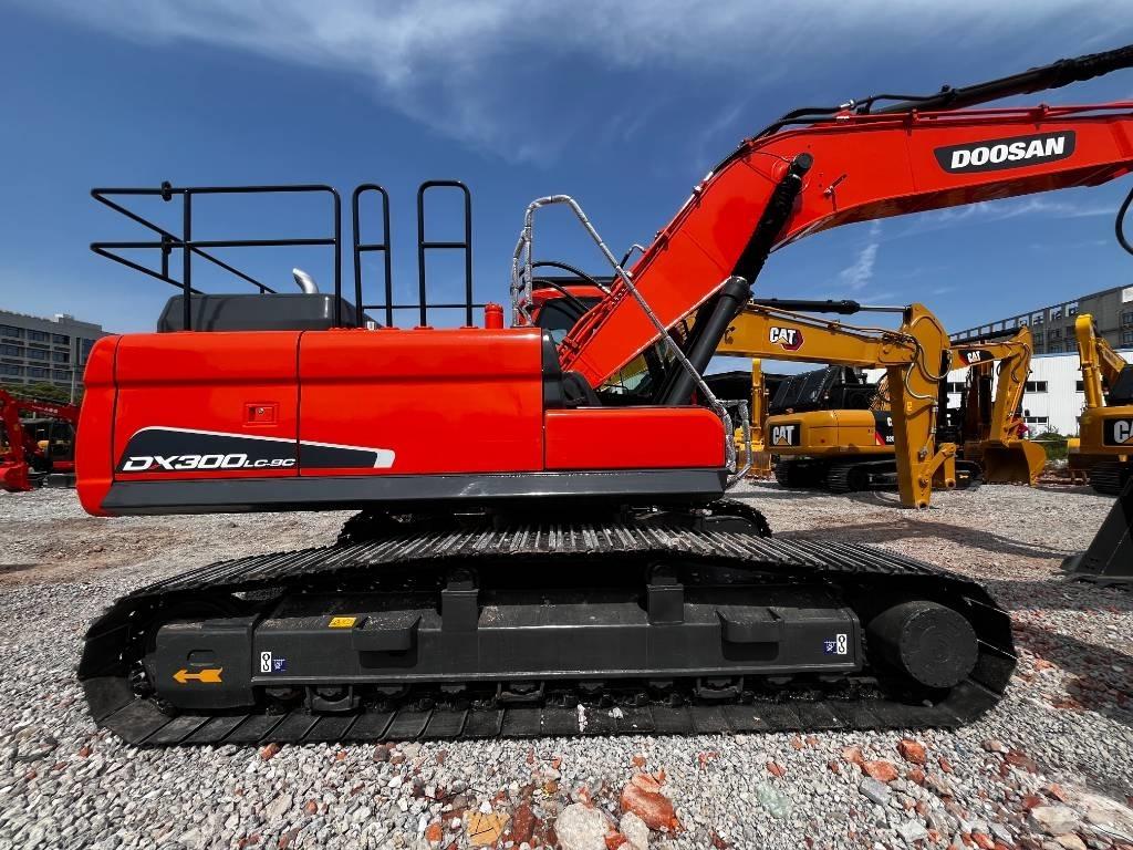 Doosan DX 300 LC-9C Pásové rýpadlá