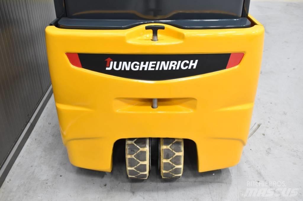 Jungheinrich EFG 216 Akumulátorové vozíky
