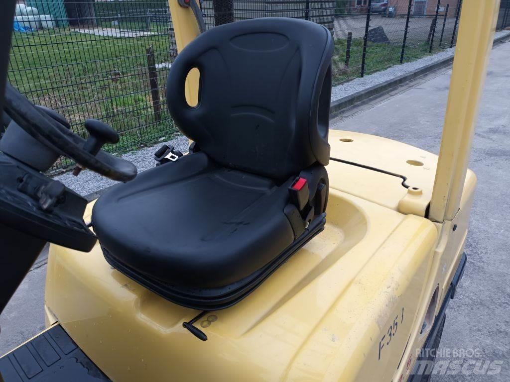 Hyster H2.5FT Dieselové vozíky