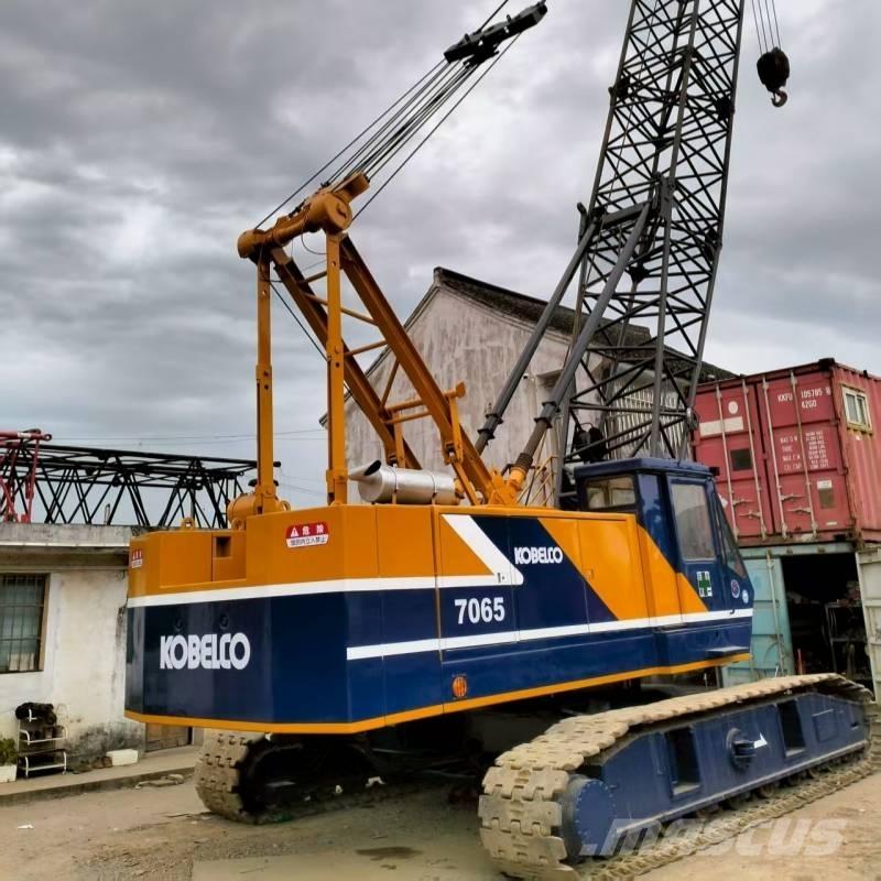 Kobelco 7065 Pásové žeriavy