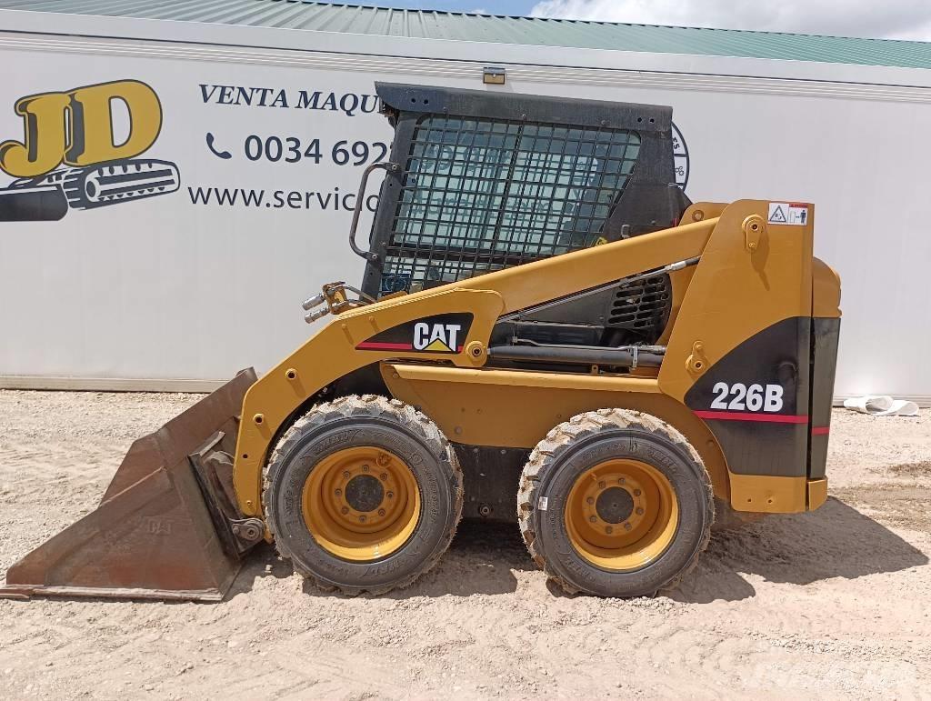 CAT 226 B Šmykom riadené nakladače