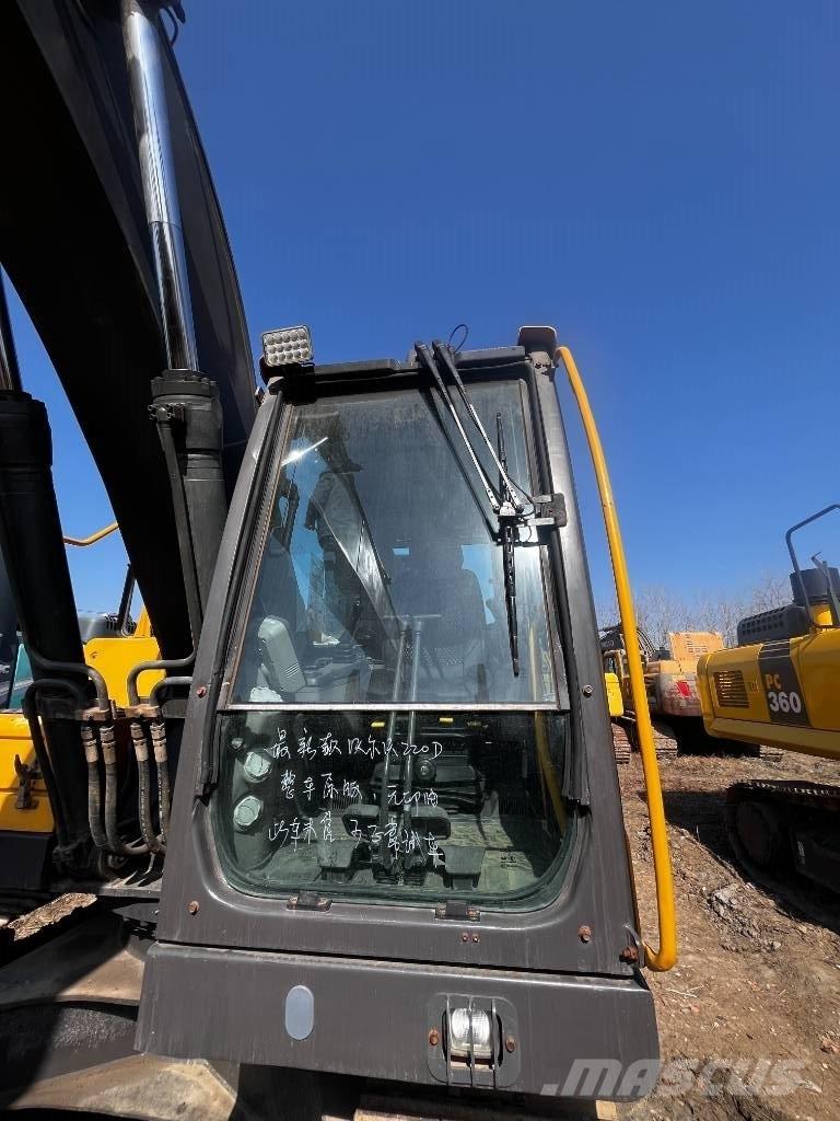 Volvo EC 220 Pásové rýpadlá