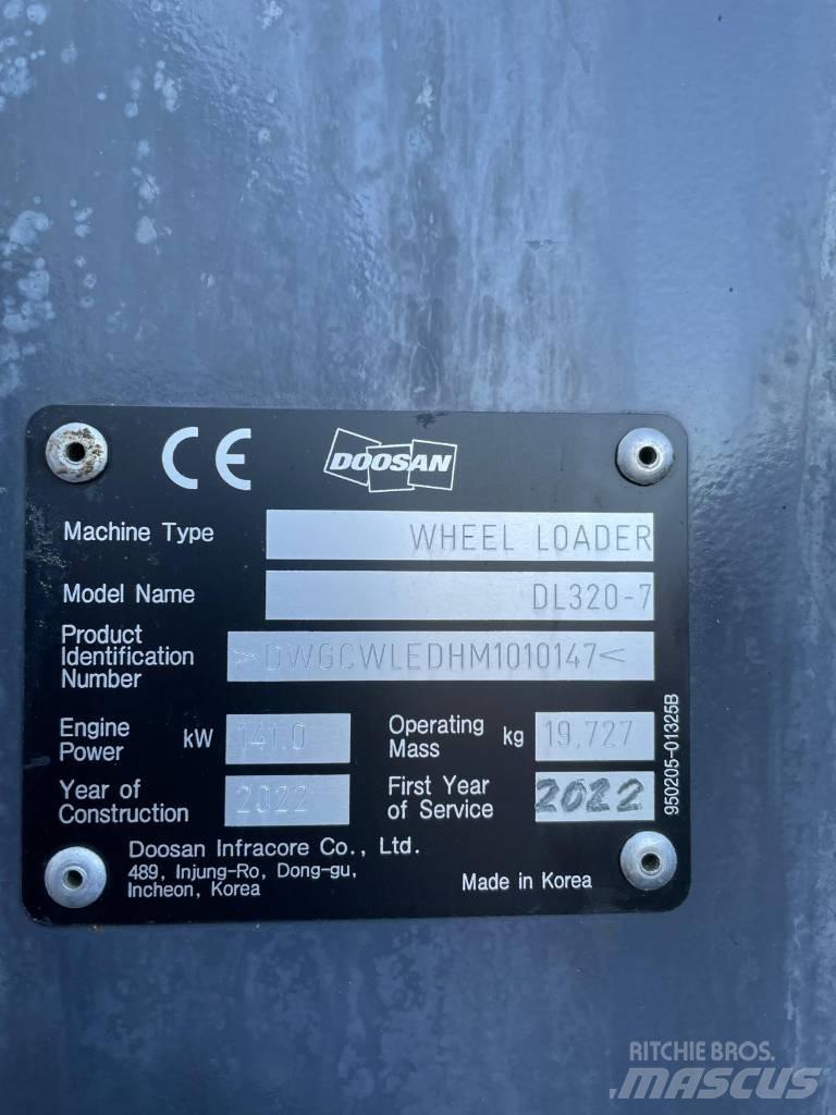Doosan DL 320-7 Kolesové nakladače