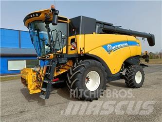 New Holland CX 8.85 Kombinované zberacie stroje