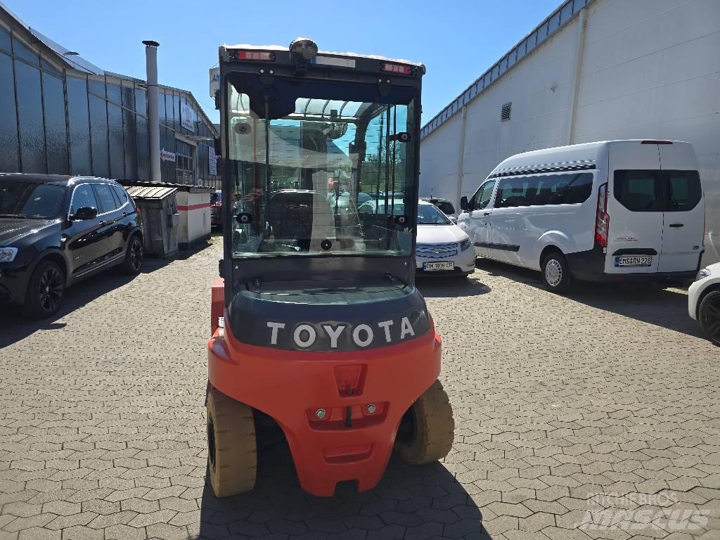 Toyota Traigo 80 Akumulátorové vozíky