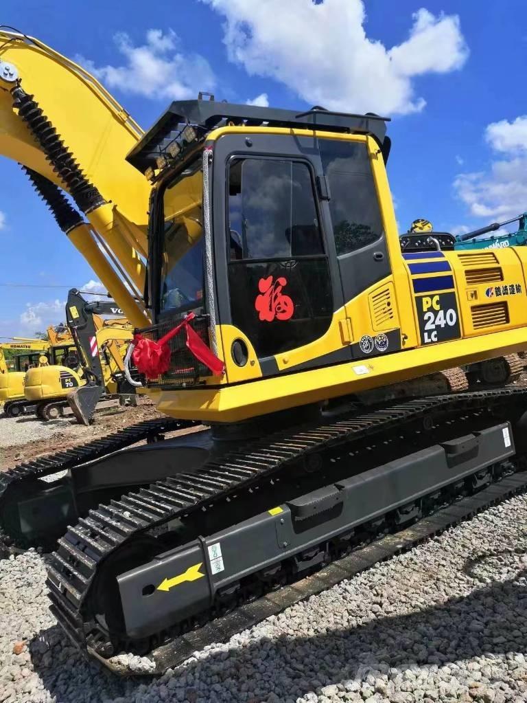Komatsu PC 240 LC-8 Pásové rýpadlá