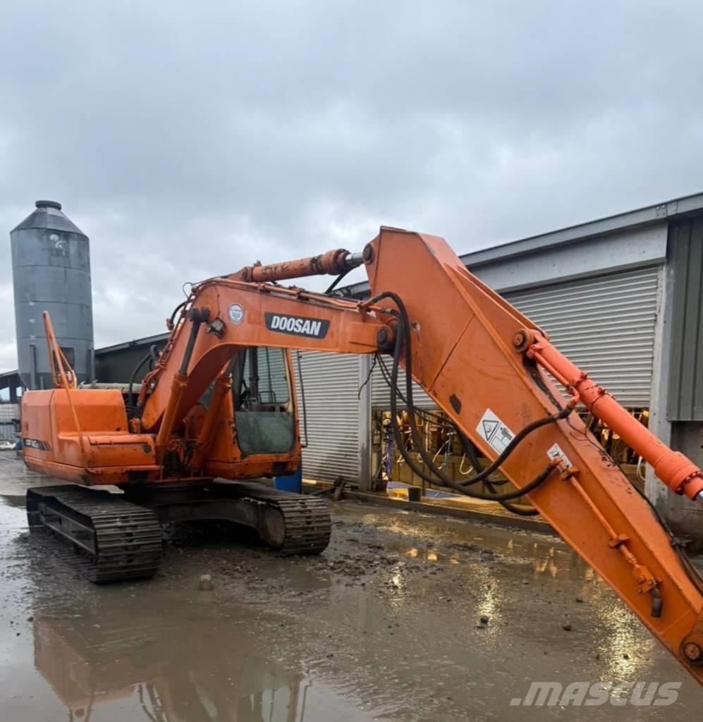 Doosan DX 140 LC Pásové rýpadlá