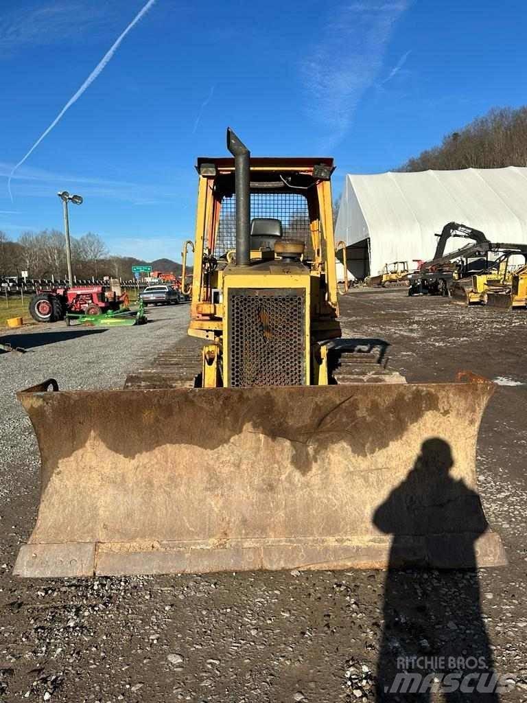CAT D5C Pásové dozéry