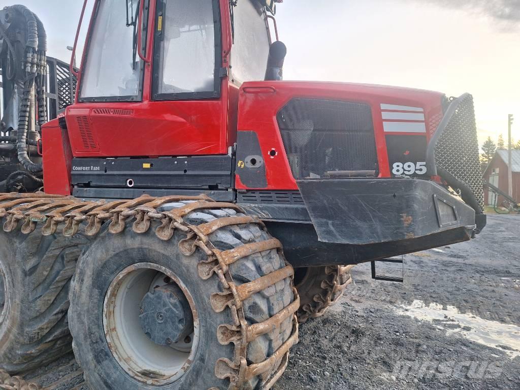 Komatsu 895 Lesné traktory