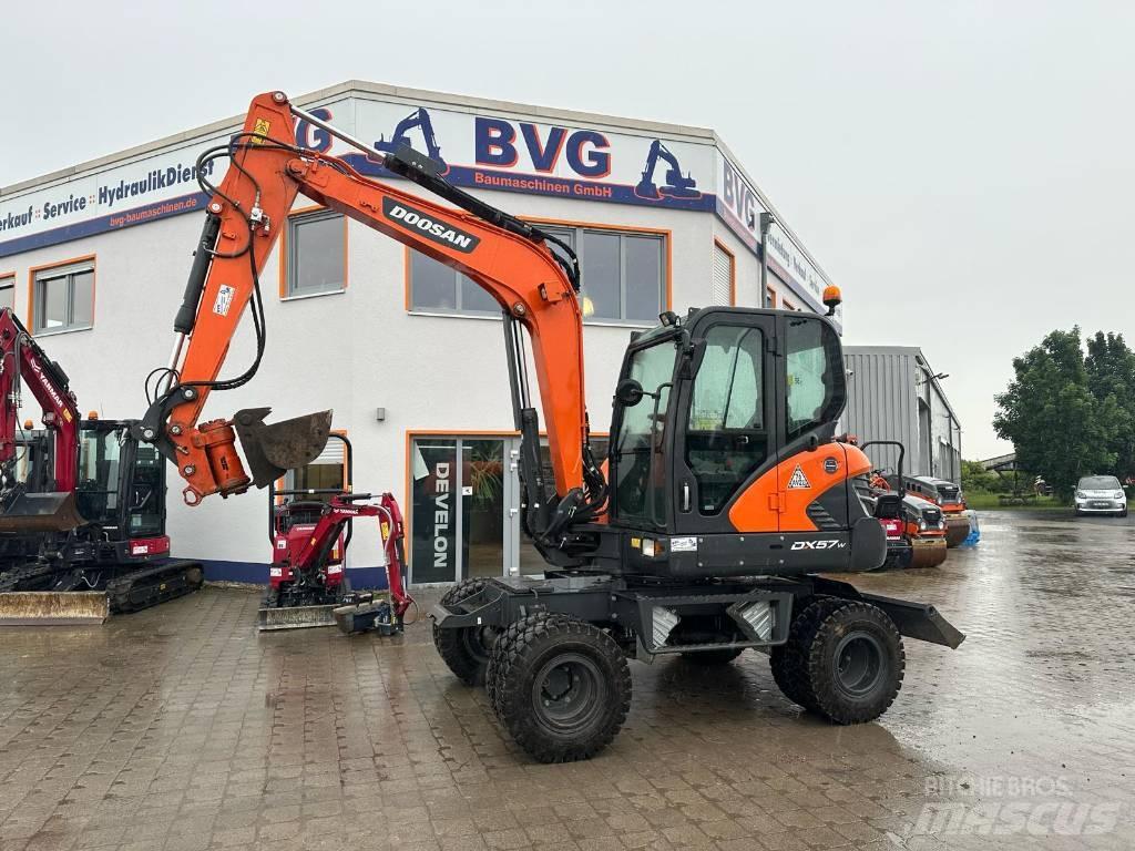 Doosan DX 57 W-5 Kolesové rýpadlá