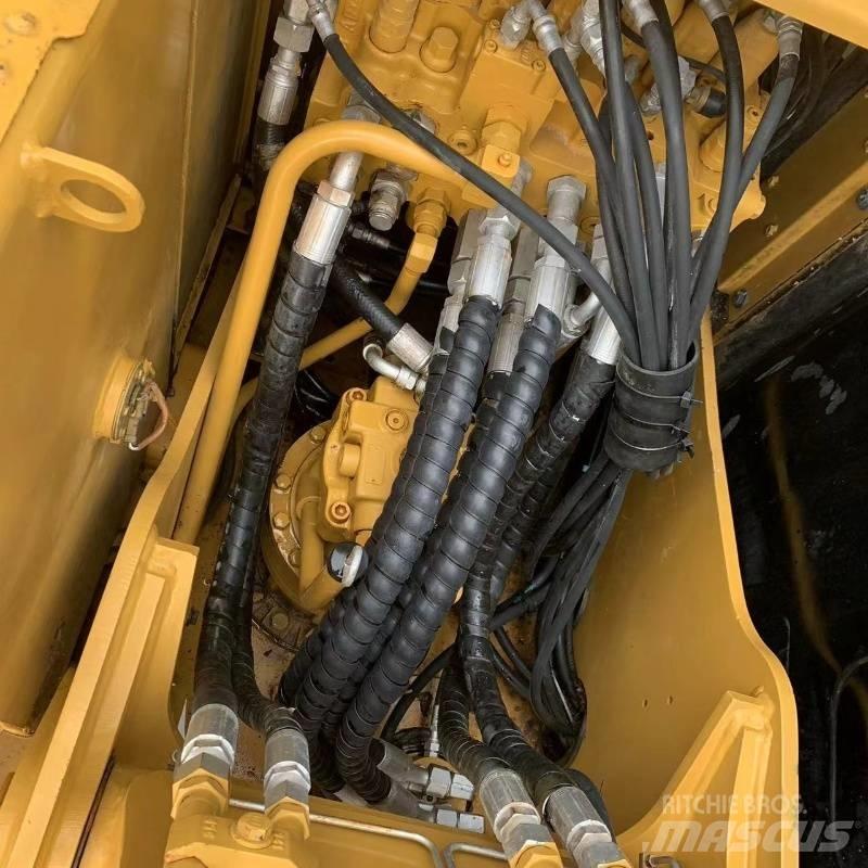 CAT 312 D Pásové rýpadlá