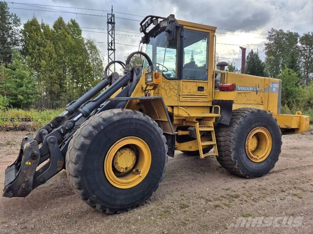 Volvo L 120 B Kolesové nakladače