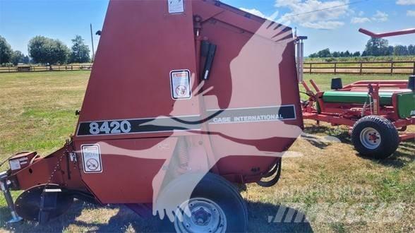 Case IH 8420 Lisy na okrúhle balíky