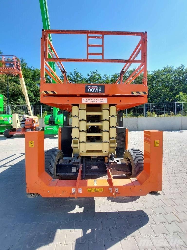 JLG 530 LRT Nožnicové zdvíhacie plošiny