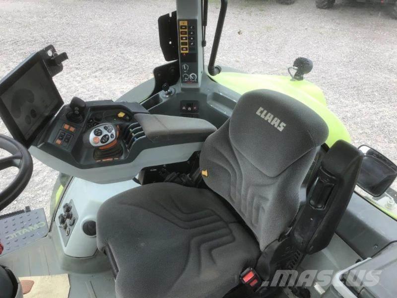 CLAAS AXION 830 Traktory