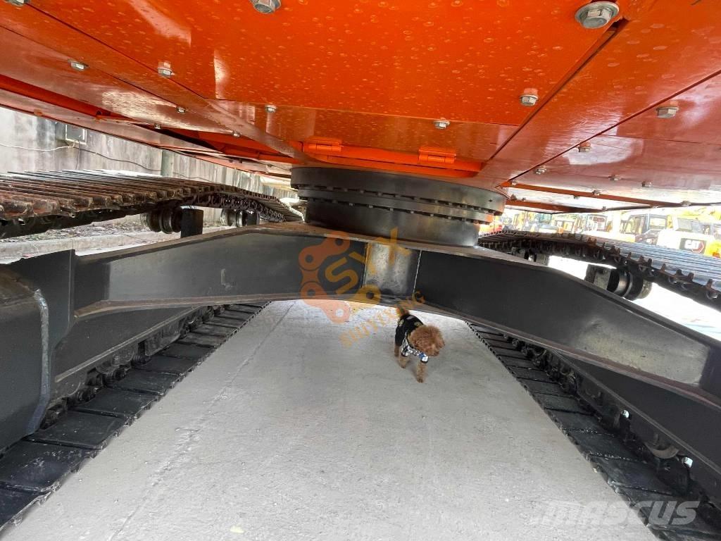 Doosan DX 225 LC Pásové rýpadlá