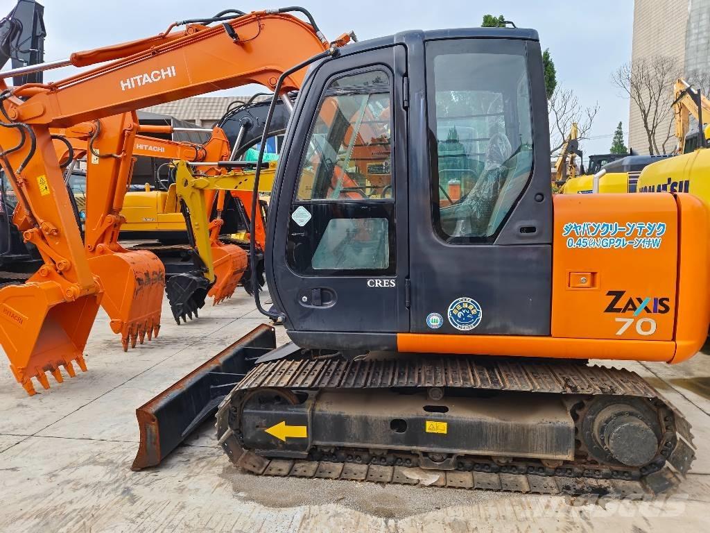 Hitachi ZX 70 Midi rýpadlá 7 t - 12 t
