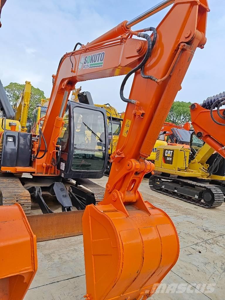 Hitachi ZX 70 Midi rýpadlá 7 t - 12 t