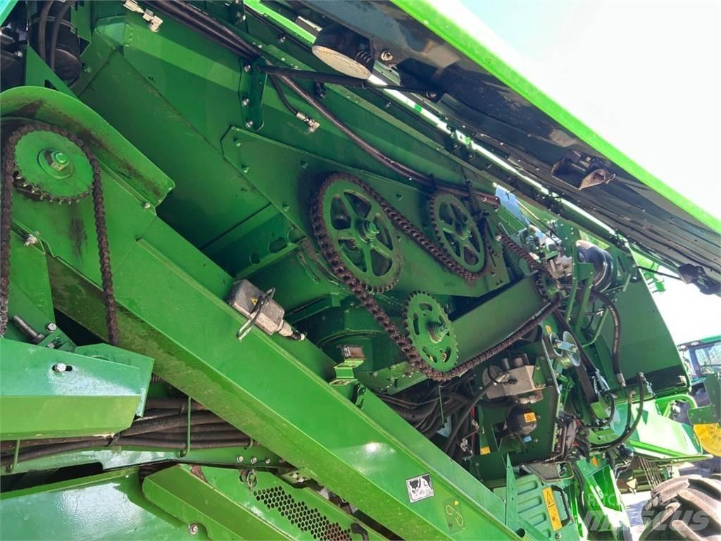 John Deere T660 Kombinované zberacie stroje