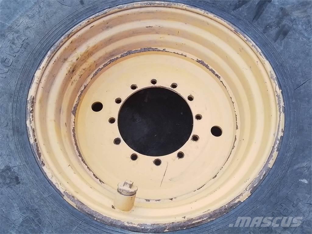 Rottne H20 20x34 Pneumatiky, kolesá a ráfiky