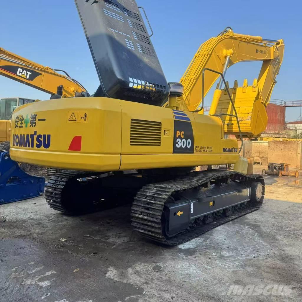Komatsu PC 300 Pásové rýpadlá