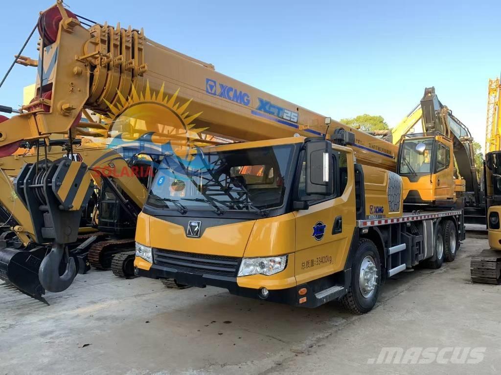 XCMG XCT 25 Univerzálne terénne žeriavy
