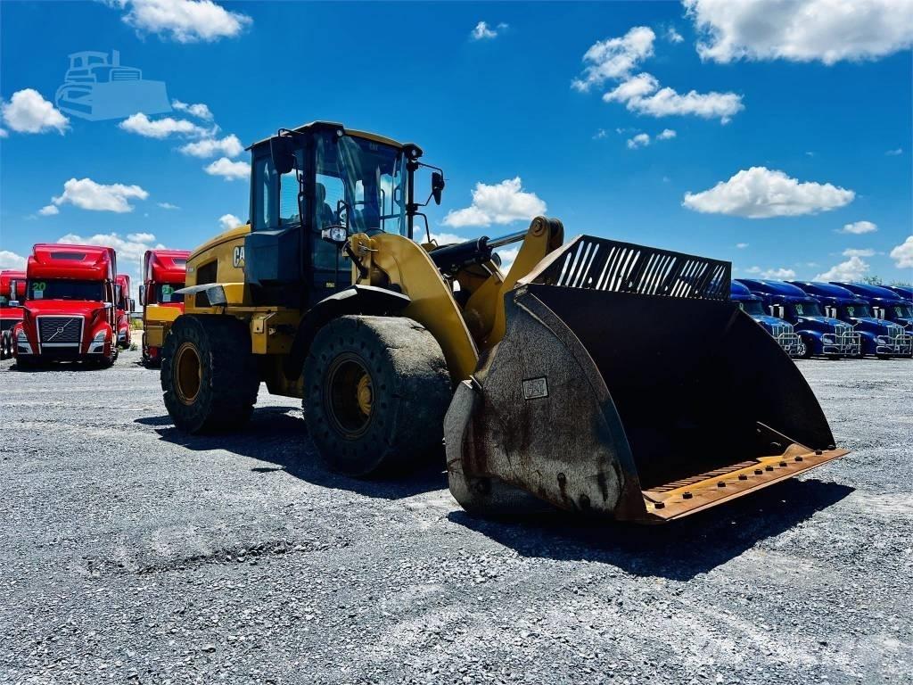 CAT 938 M Kolesové nakladače