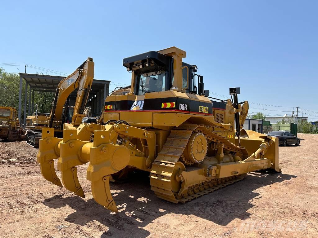 CAT D8R Pásové dozéry