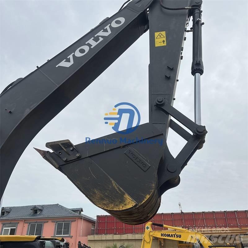 Volvo EC 240 Pásové rýpadlá