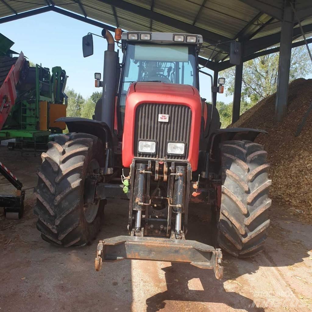Massey Ferguson 8260 Traktory