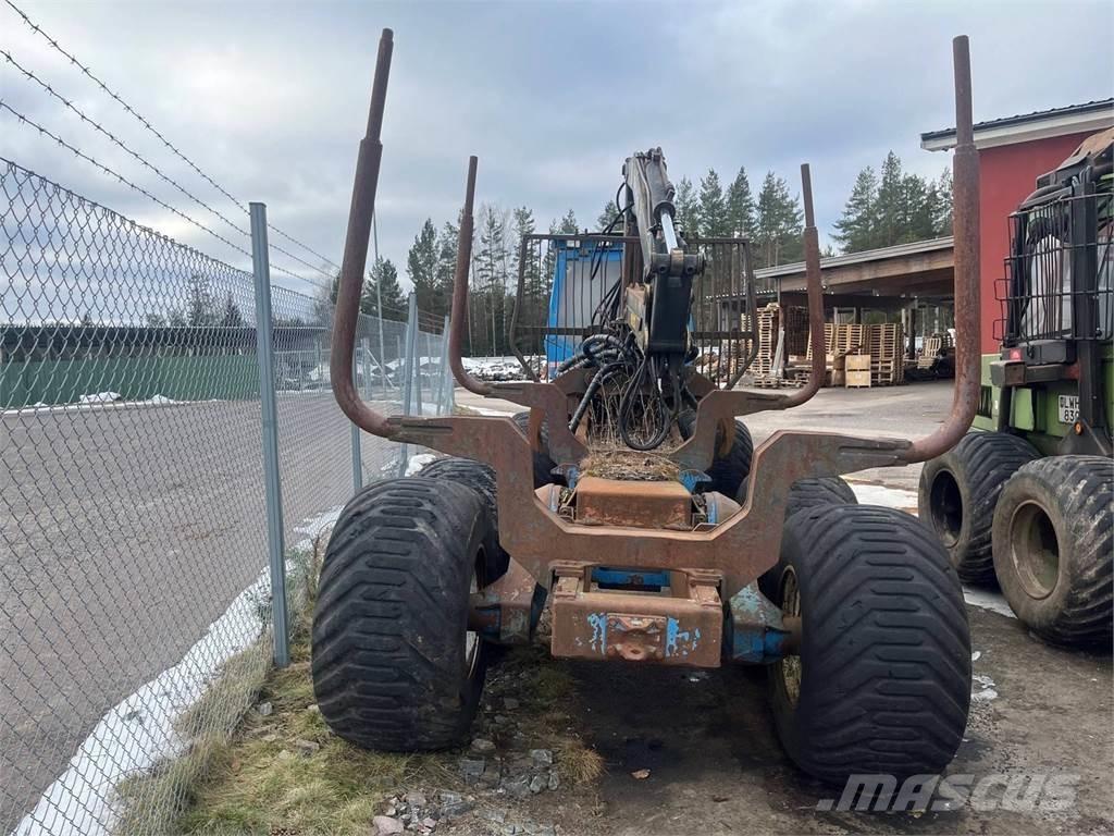 Bruun 7610 Lesné traktory