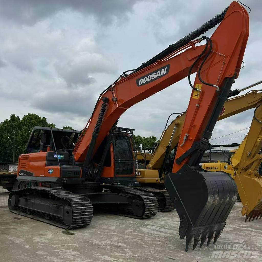 Doosan 225LC-9 Pásové rýpadlá