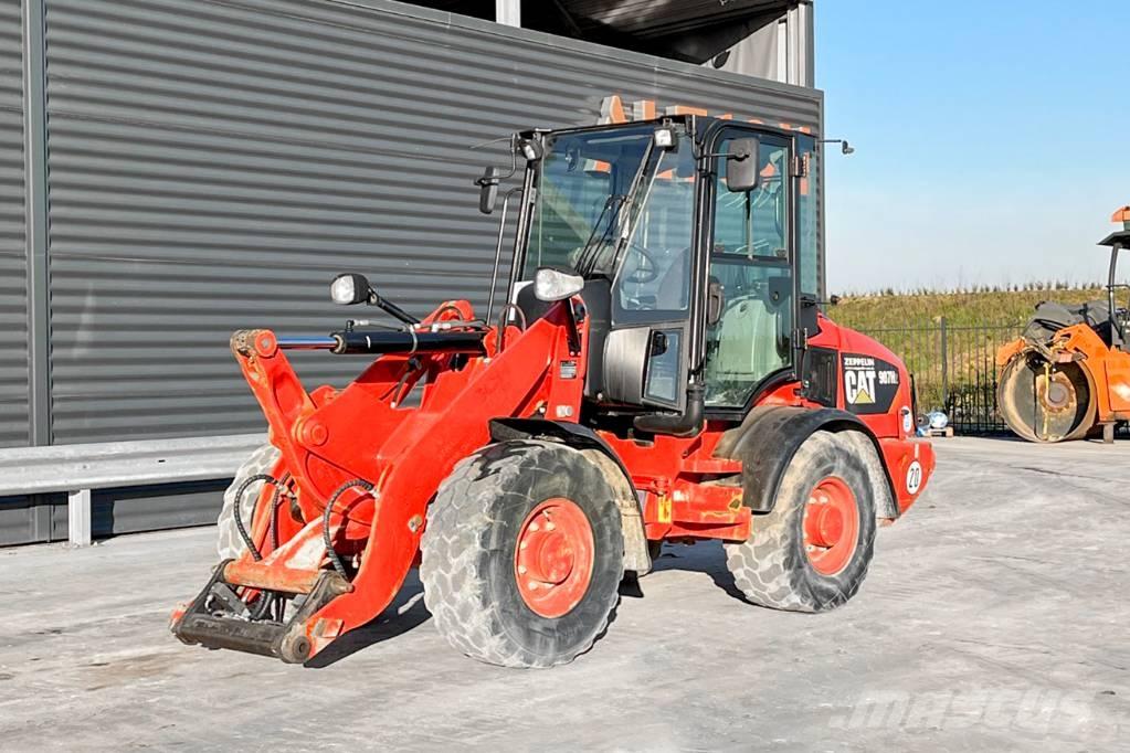 CAT 907H2 Kolesové nakladače