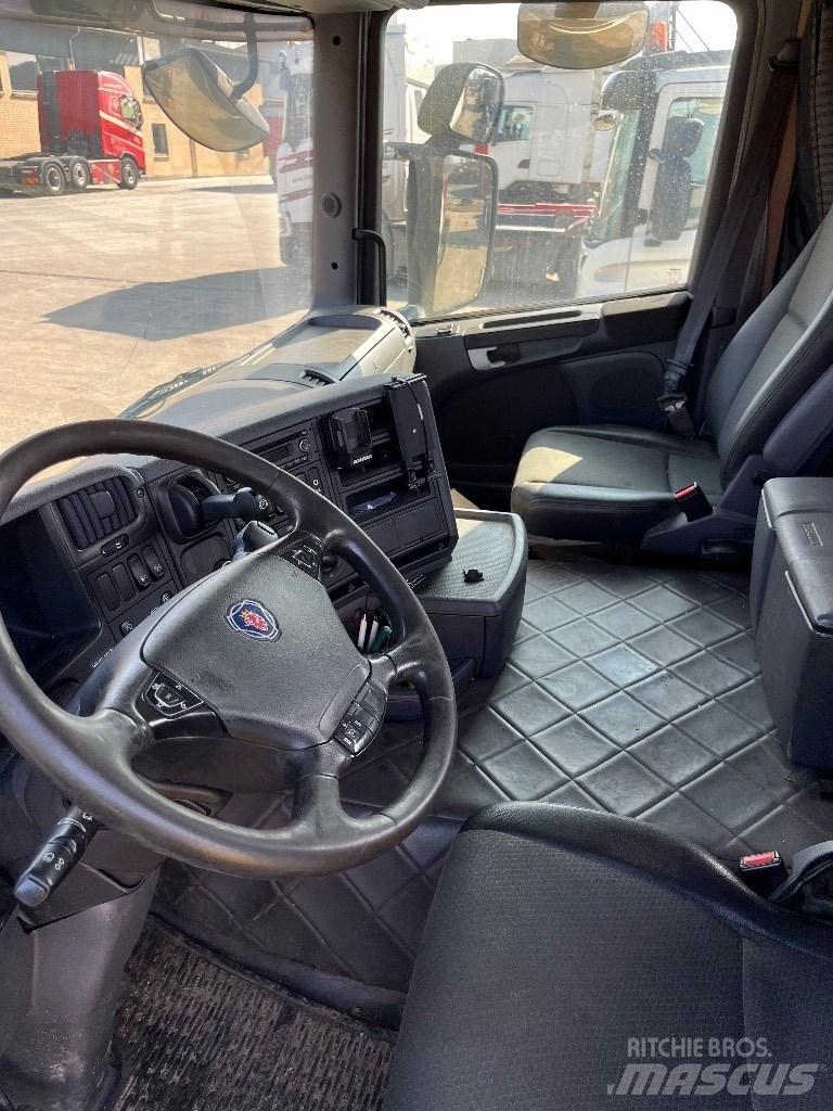 Scania CG16 Kabíny a interiér