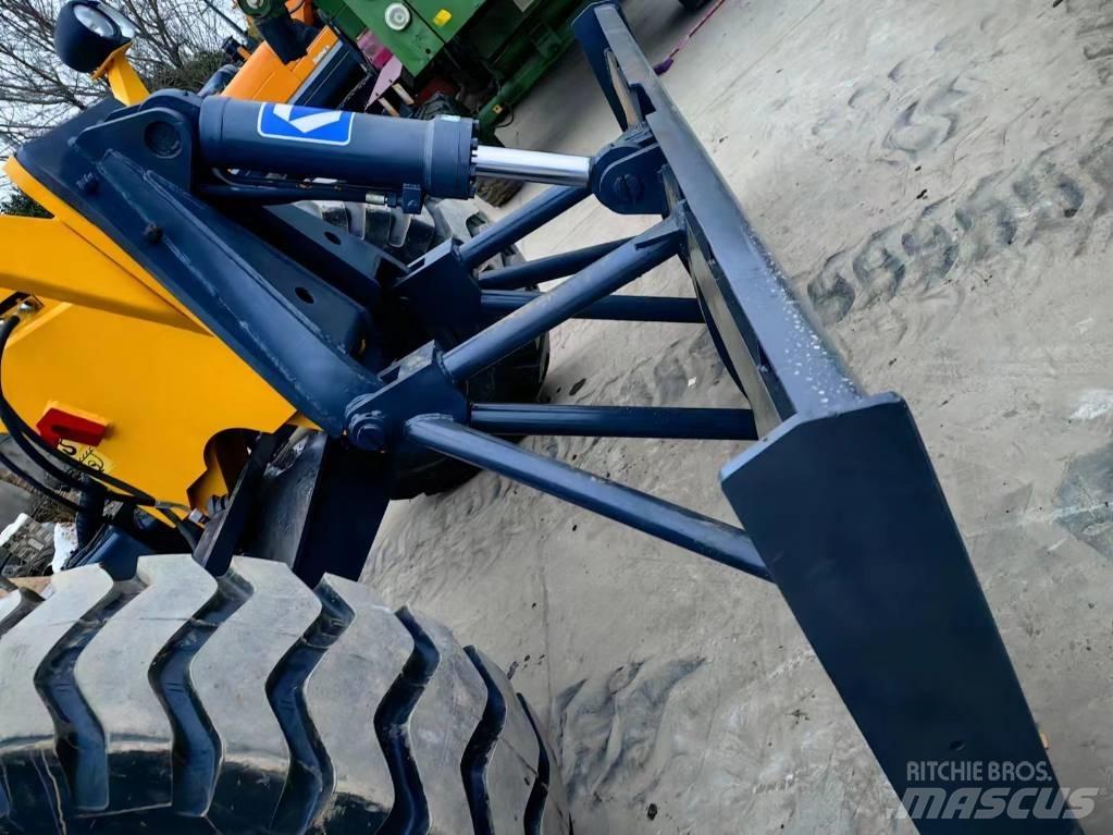 XCMG GR 2153 Grejdery