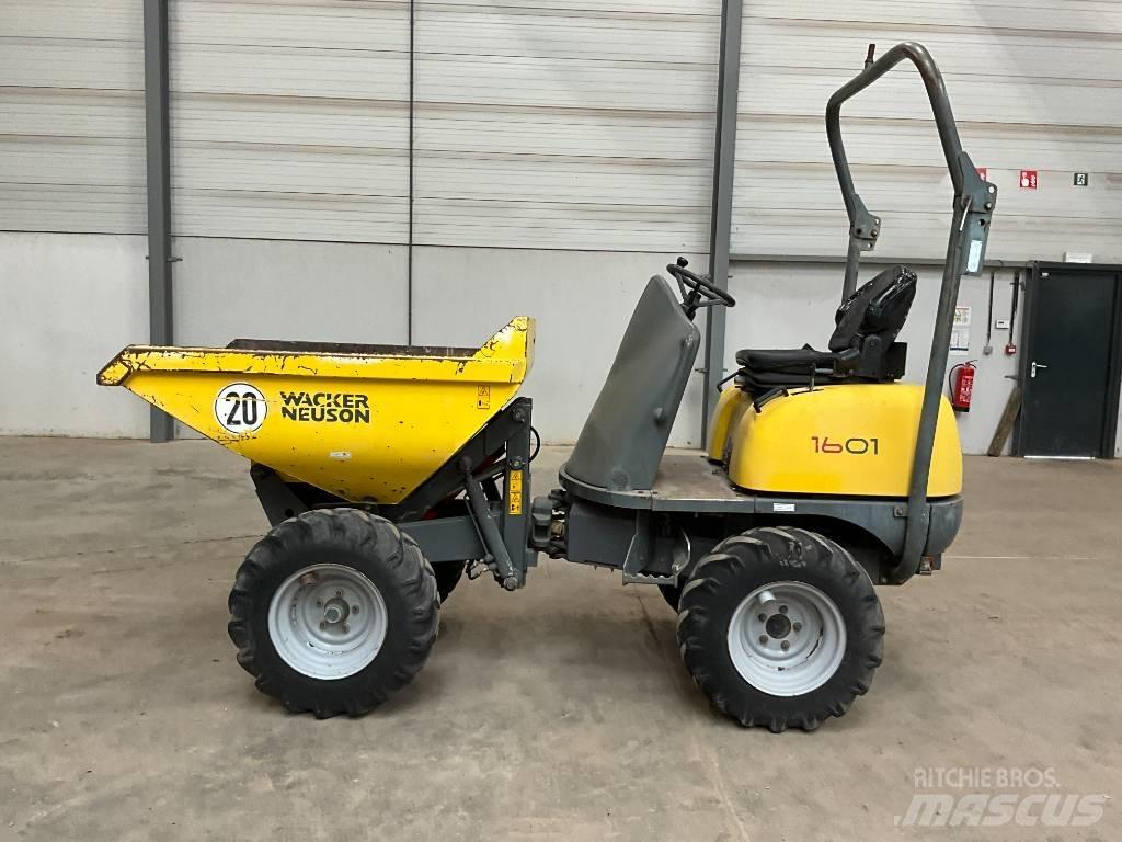Neuson 1601 Stavebné sklápače