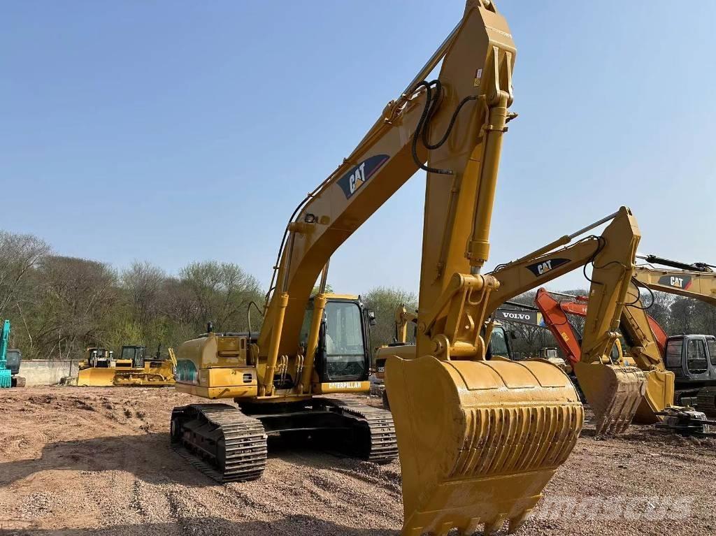 CAT 325 CL Pásové rýpadlá