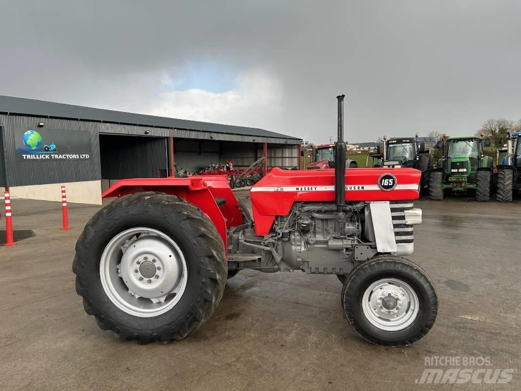 Massey Ferguson 165 Traktory